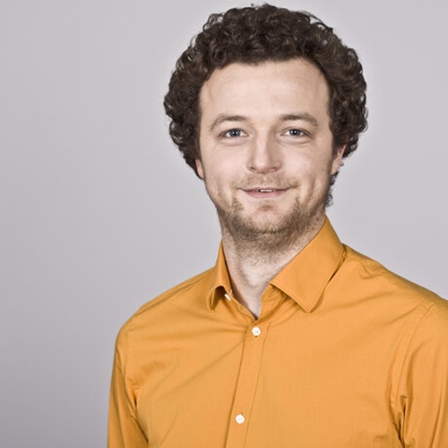 Jona Hölderle - Berater, Gründer von Pluralog, Dozent an der SMA